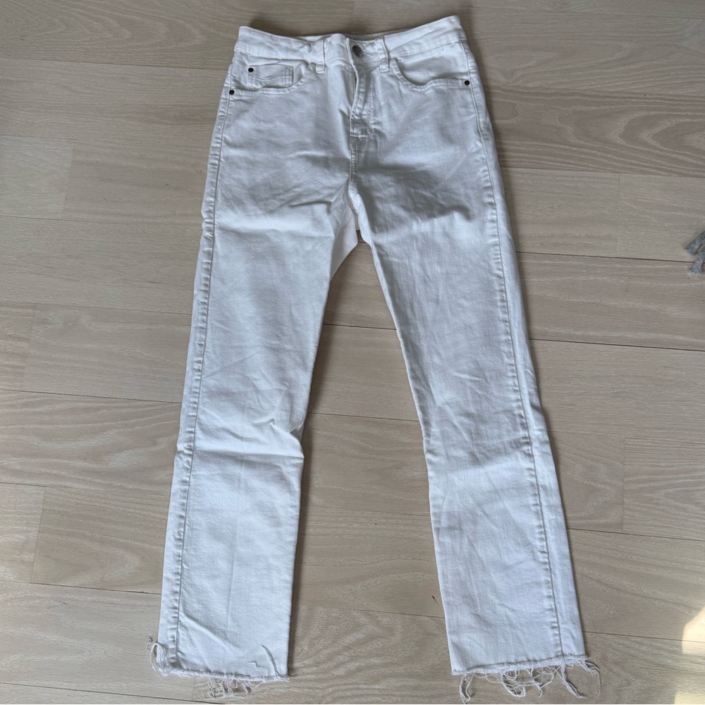 Zara White Straight Leg Jeans Classic Style